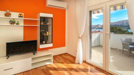 Apartman Sucur A4+1 s balkonom i pogledom na more