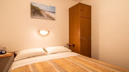 Apartman Mario s terasom i pogledom na more