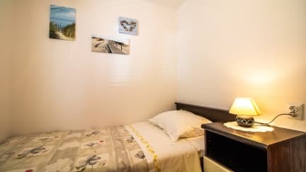 Apartman Mario s terasom i pogledom na more