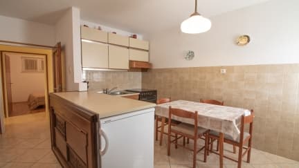 Apartman Mario s terasom i pogledom na more