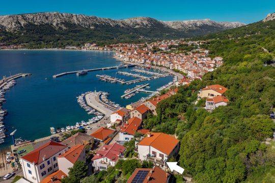 Doppelzimmer Jasna 1 mit gemeinsamem Balkon und Meerblick