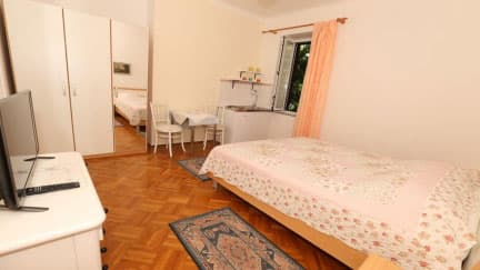 Double Room Cavrak V 3 with Balcony and Kitchenette