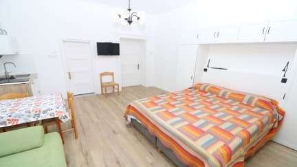 Studio Apartman Cavrak R. 5 s terasom i pogledom na more