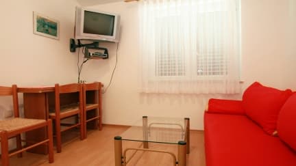 Apartman Goga 3 u mirnom dijelu mjesta