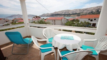 Apartment Dragica with Terrace and Sea View
