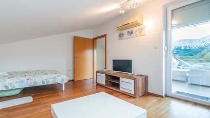 Apartman Ruzmarinka 4