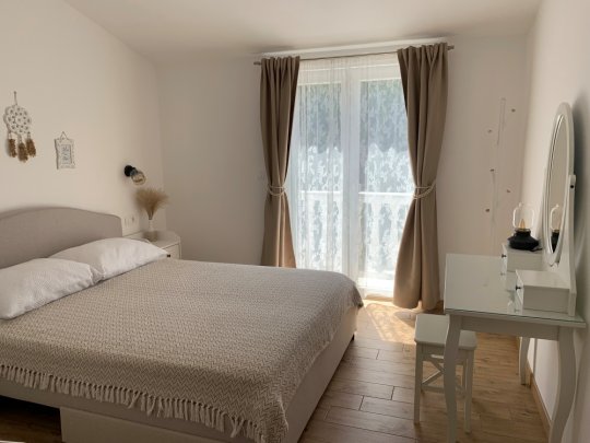 Apartment Monti with Sea View