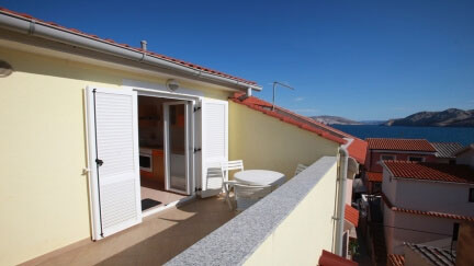 Apartment Dorcic 2 with Balcony & Sea View