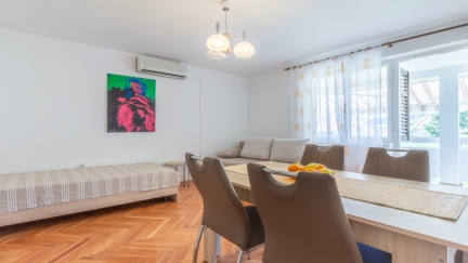 Apartman Meri s 2 dvokrevetne sobe i terasom