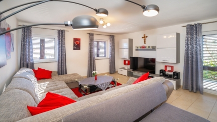 Apartman Harmonie s jacuzzijem i terasom