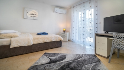 Apartman Harmonie s jacuzzijem i terasom
