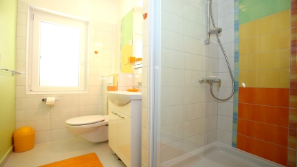 Apartament Polonijo Red z przestronnym tarasem w cichej okolicy