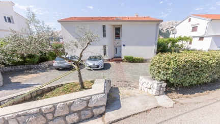 Apartment Polonijo Blue with Spacy Terrace in Quiet Area