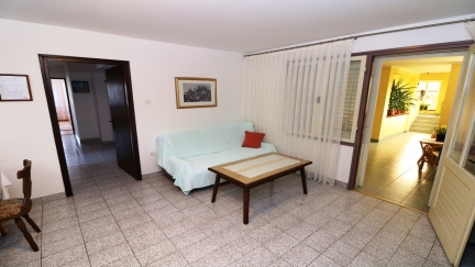 Apartman Jagoda A3+1 s 2 spavace sobe i balkonom