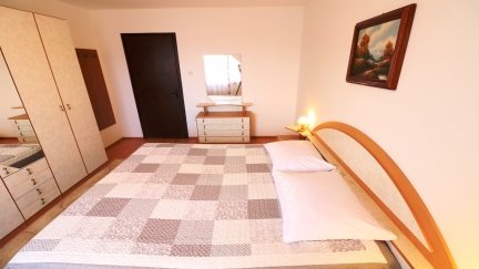 Apartman Jagoda A3+1 s 2 spavace sobe i balkonom