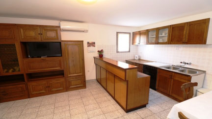 Apartman Jagoda A3+1 s 2 spavace sobe i balkonom