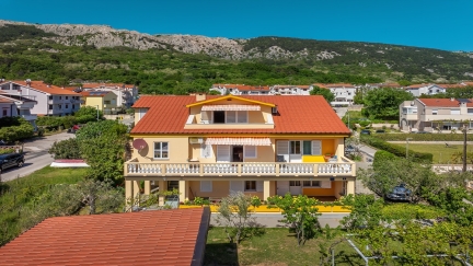 Apartman Jagoda A2+1 sa terasom i privatnim parkingom