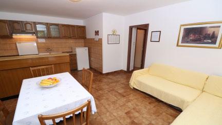 Apartman Jagoda A2+1 sa terasom i privatnim parkingom