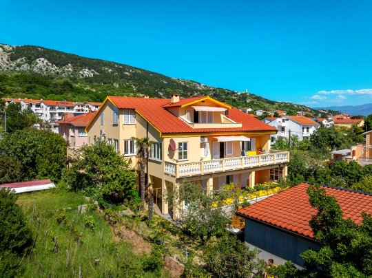 Apartment Jagoda A6+1 with Terrace and Grill Area