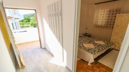 Apartman Reljic A4 s 2 dvokrevetne sobe i terasom