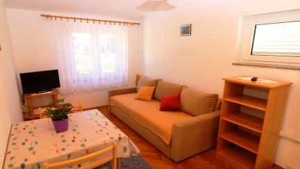 Apartman Nada A2+1 u mirnom dijelu mjesta