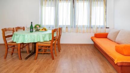 Apartman Sucur s balkonom