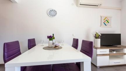 Apartment Vlahinic 1 mit Balkon und MeersblickView
