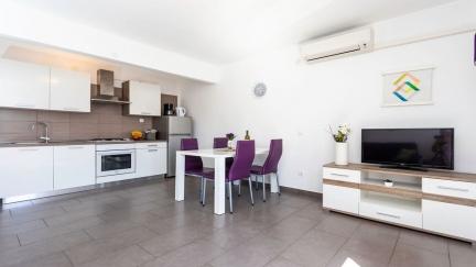 Apartment Vlahinic 1 mit Balkon und MeersblickView