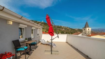 Apartment Karolina 3 with Balcony and Sea View