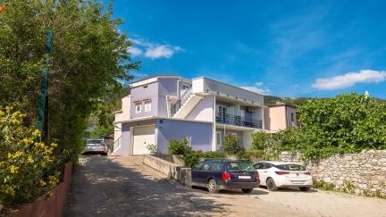 Apartment Karolina 3 with Balcony and Sea View