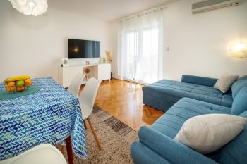 Apartment Ljubica 1 with Seaview