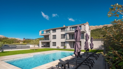 Apartman uz bazen - Anabella 2B