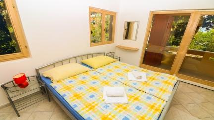 Apartman Marija 4 s 2 dvokrevetne sobe i terasom