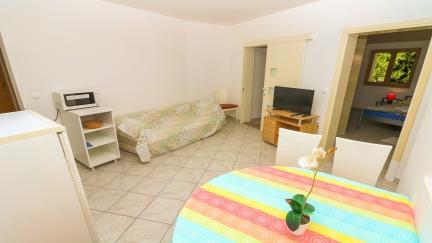 Apartman Marija 4 s 2 dvokrevetne sobe i terasom