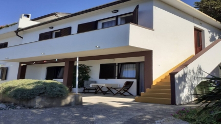 Apartman Igor 2 s terasom i pogledom na more
