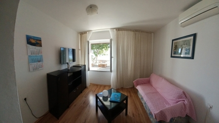 Apartman Igor 2 s terasom i pogledom na more