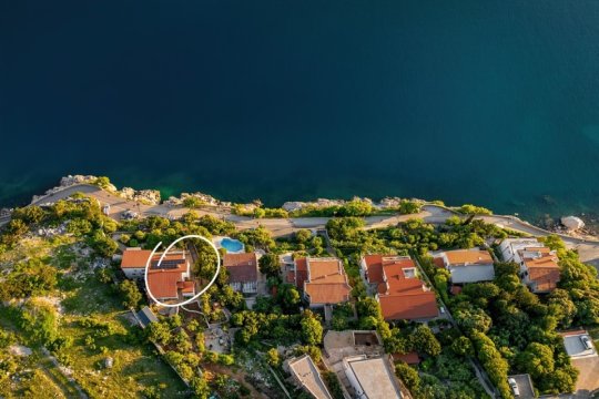 Apartman Igor s terasom i pogledom na more