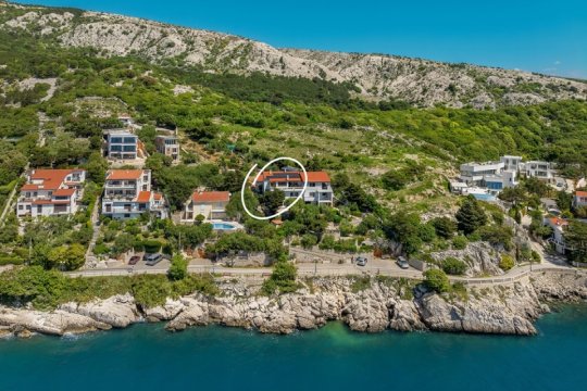 Apartman Igor s terasom i pogledom na more