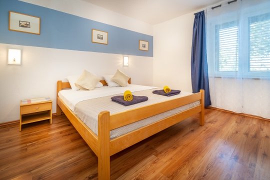 Apartman Igor s terasom i pogledom na more