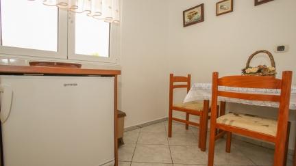 Apartman Albina u prizemlju s terasom