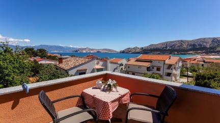 Apartment Vlahinic 4 with Terrace and Sea View