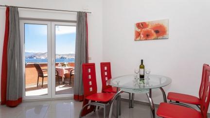 Apartment Vlahinic 4 with Terrace and Sea View