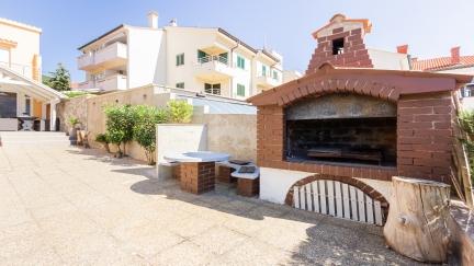 Apartment Lorena 1 with Terrace and Garden View