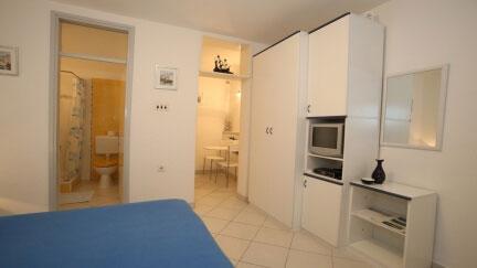 Studio Apartman Dorotea 1 s terasom i pogledom na more