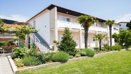 Doppelzimmer Albina 4 mit Balkon in ruhiger Lage