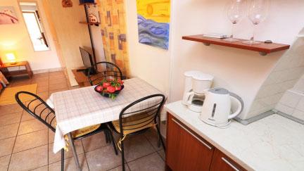 Studio Apartment Jasenka in Charming Old Town