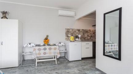 Studio Apartman Gilda 3 s balkonom u mirnom dijelu