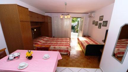 Studio Apartment Antica with Terrace