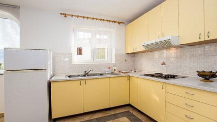 Apartman Roberta 1A s terasom i pogledom na more