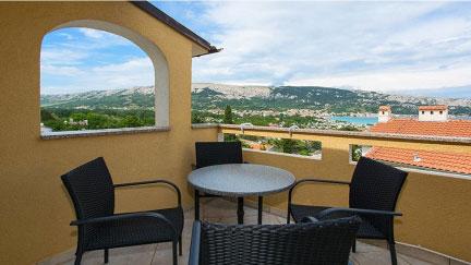 Apartment Roberta 1B mit Terrasse und mit Meerblick